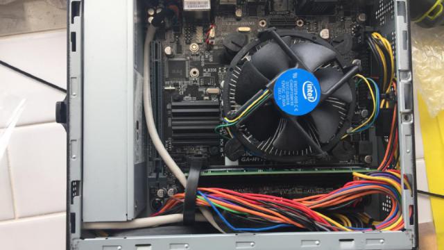 MicroServer-TopCoverOff