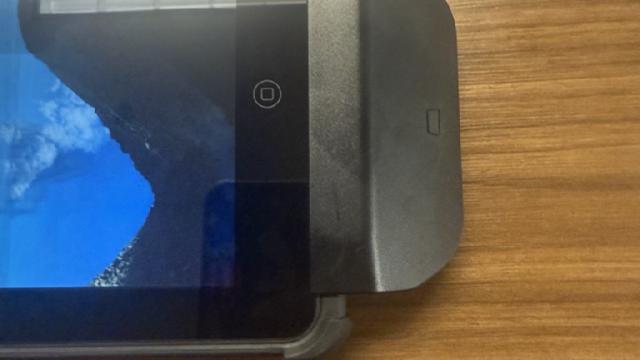 VP3300 side view (on tablet)